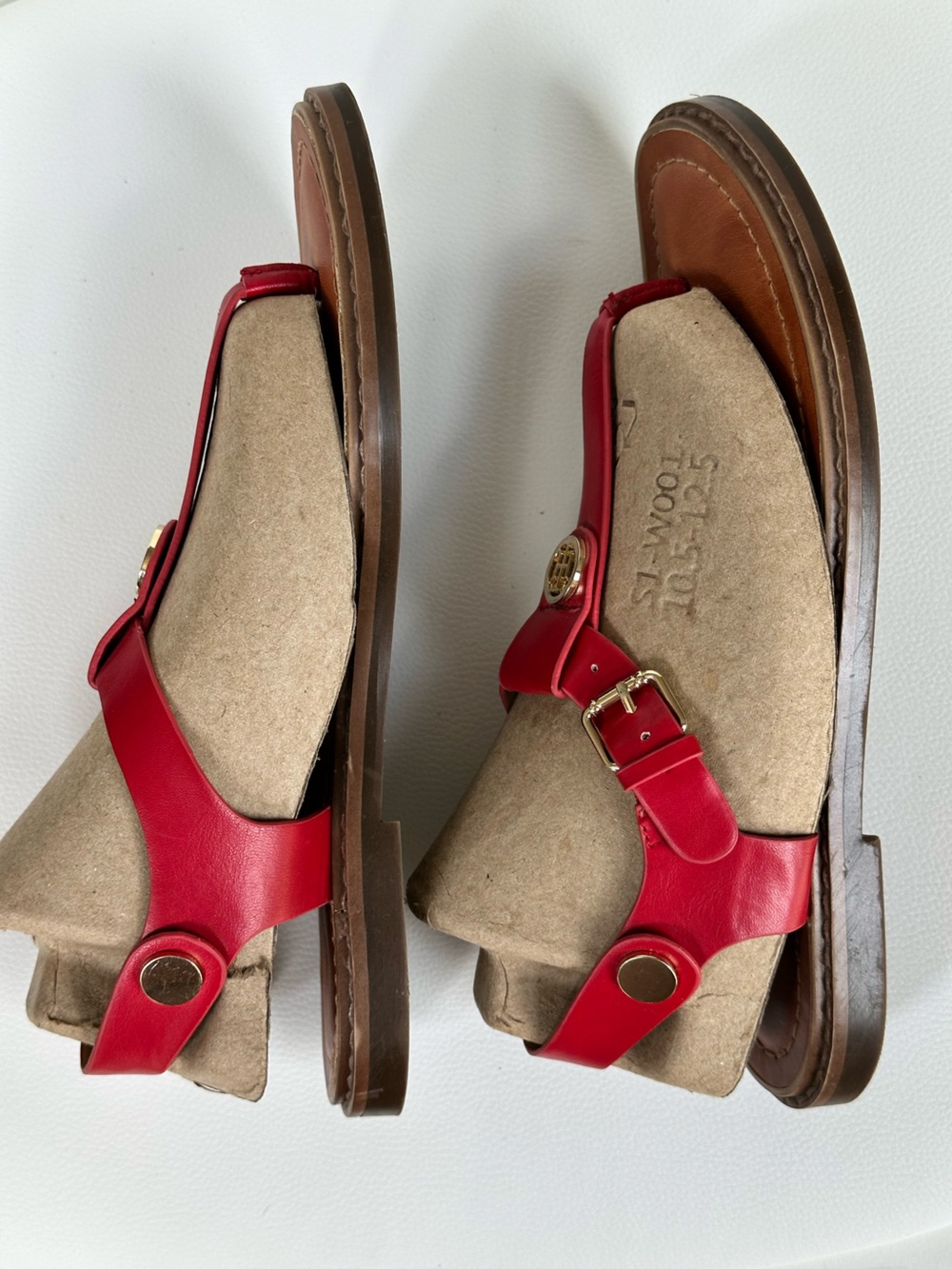 Tommy Hilfiger Thong T-Strap Open Toe Buckle Closure Red Sandal Women’s Size 7.5 - Picture 6 of 15